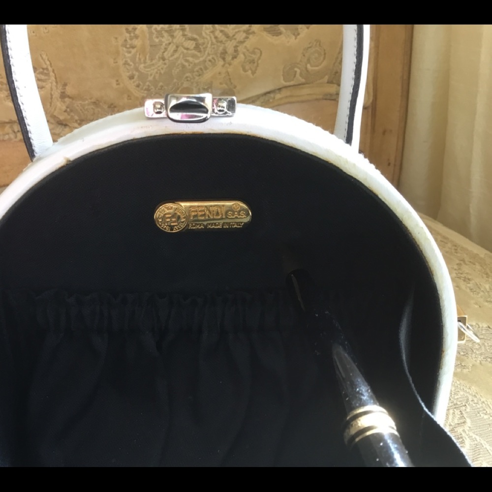 ❌SOLD Authentic Fendi top handle bag satchel white - Picture 6 of 8